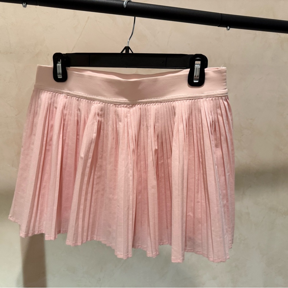 Lululemon Pink Pleated Women's Skirt size 8